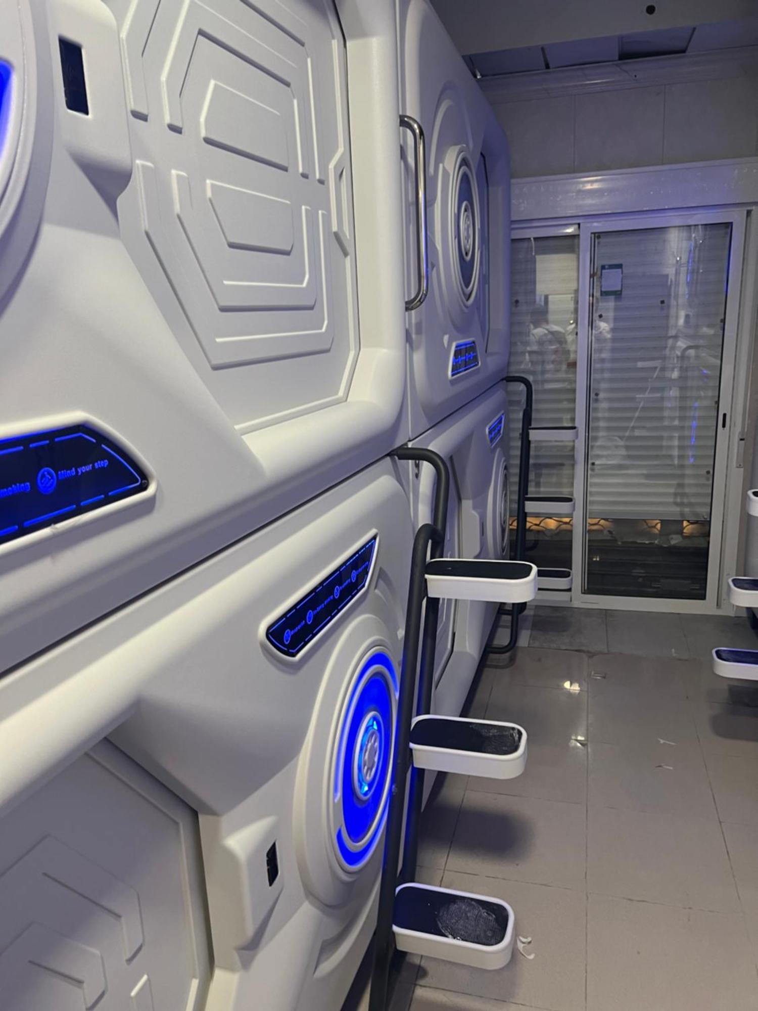 Air Hostel Capsules Airport غافا المظهر الخارجي الصورة
